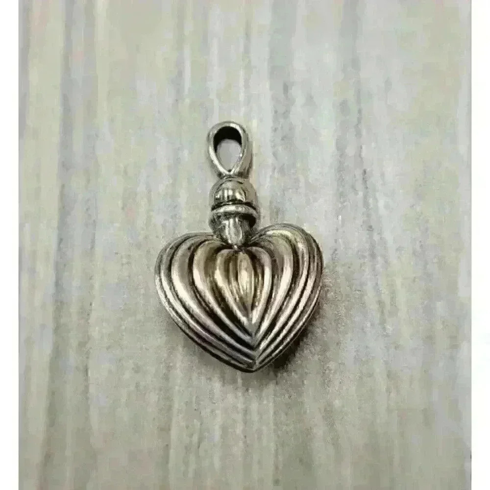 Lagos Caviar Sterling Silver Fluted Puffy Heart Perfume Pendant - Picture 3 of 6